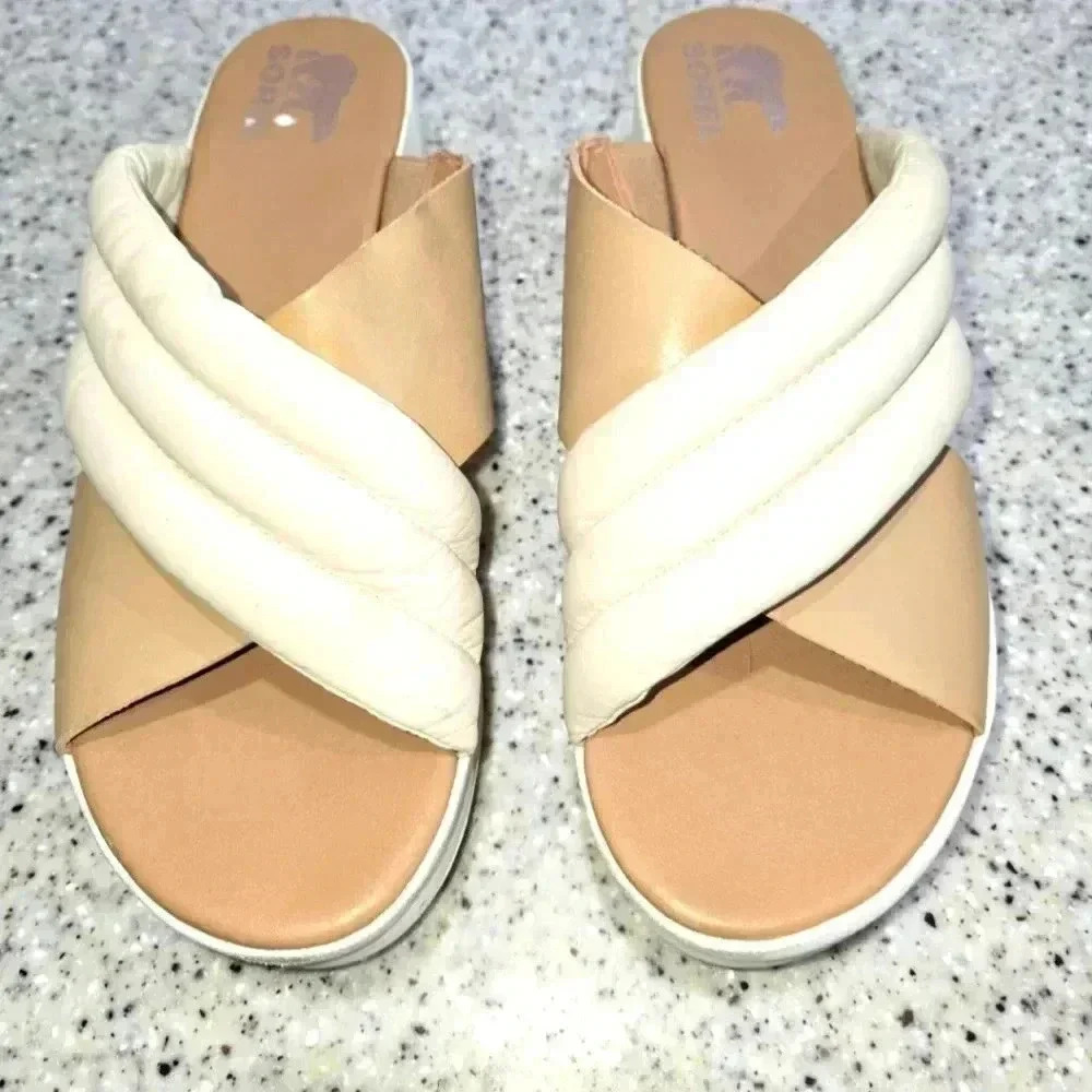 NWOT Sorel Cameron Flatform PuffMule size 9.5